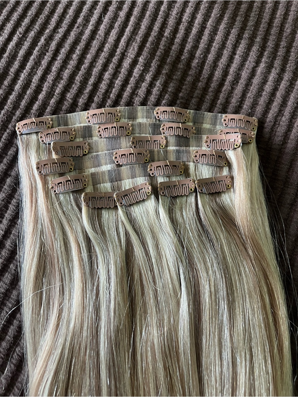 Luxy hair 24" Seamless Dimensional Cream Blonde (240g) - Picture 3 of 8